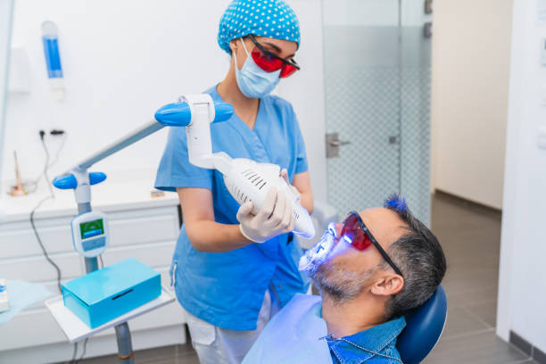 Best Holiday Emergency Dentist in Ddanelle, AR